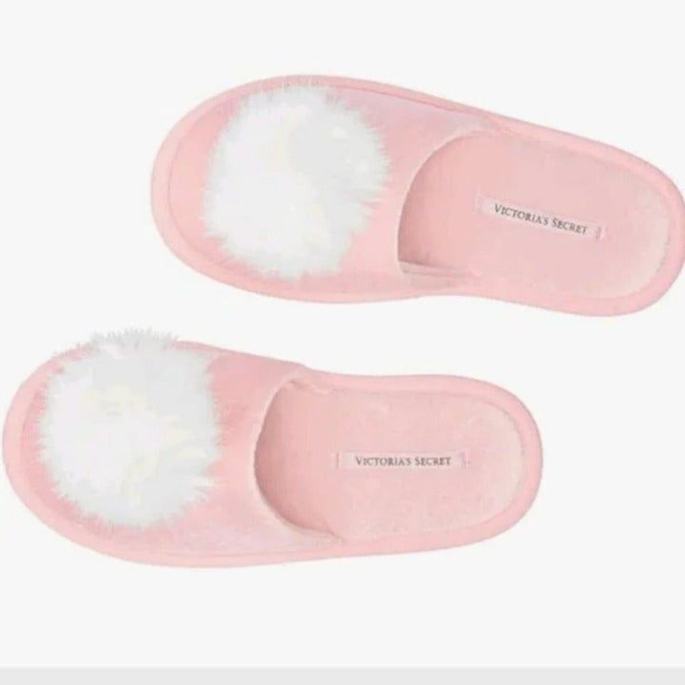 Victoria's Secret Sexy Light Pink slippers White POM POM Slippers Medium 7/8